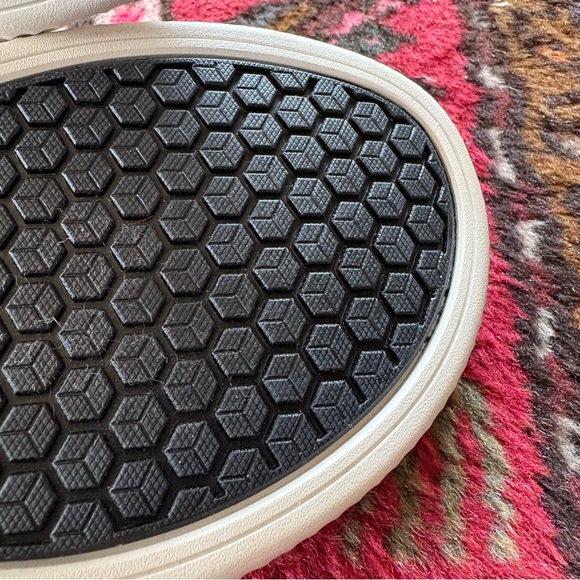 NWOT FLUX footwear Adapt Leather Trainer women’s 9.5 men’s 8 white - Picture 9 of 12